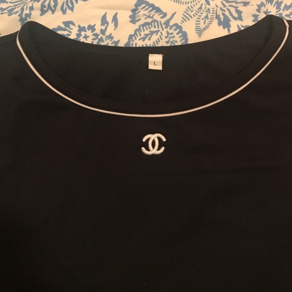 Black shirt 3/4 sleeve in size L